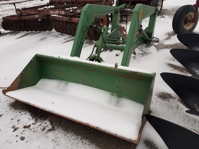 John Deere Loader w/Brackets