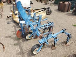 Ford 2row 3pt. Cultivator