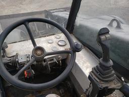 New Holland LM435A telehandler