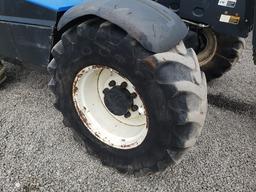 New Holland LM435A telehandler