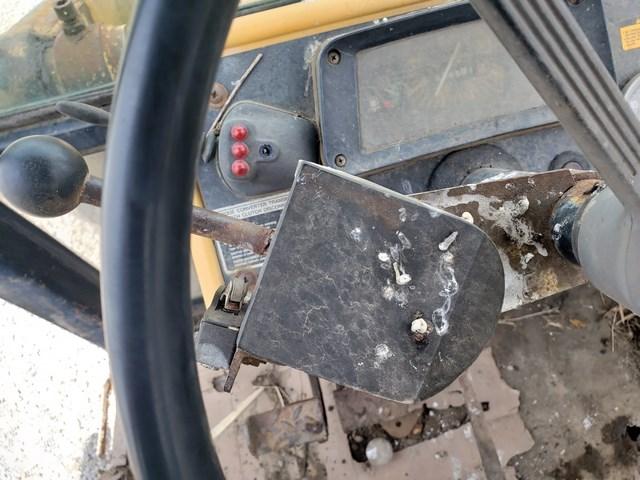 Ford 655 Diesel Loader w/Bucket