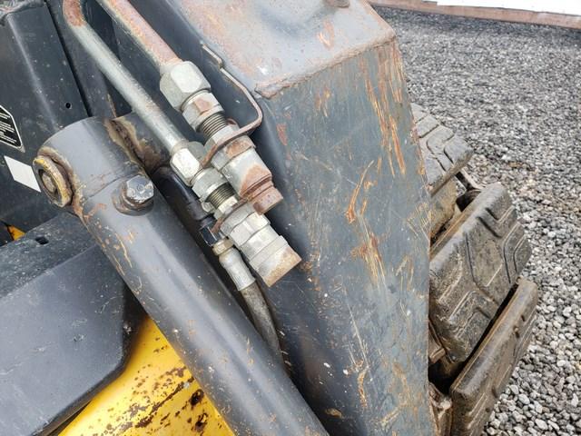 New Holland LS180 Skidsteer
