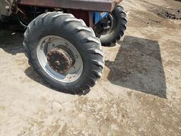 Univeral 445 DTC 4x4 w/ldr