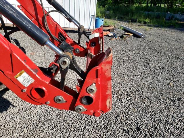 Massey Ferguson 2635 4x4 w/Ldr