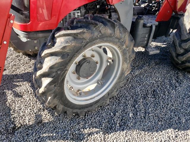 Massey Ferguson 2635 4x4 w/Ldr