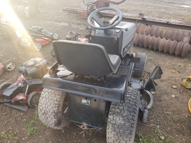 Noma GT18 Riding Mower