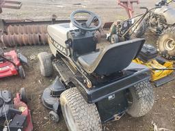 Noma GT18 Riding Mower