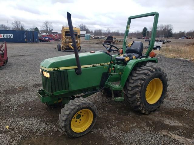 John Deere 790 4x4
