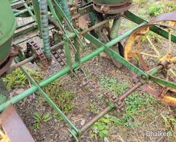 John Deere 246 2row 3pt. Corn Planter w/Markers