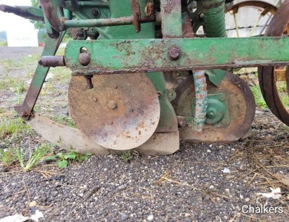 John Deere 246 2row 3pt. Corn Planter w/Markers