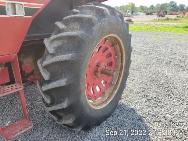 International 986 Diesel 2wd w/Cab