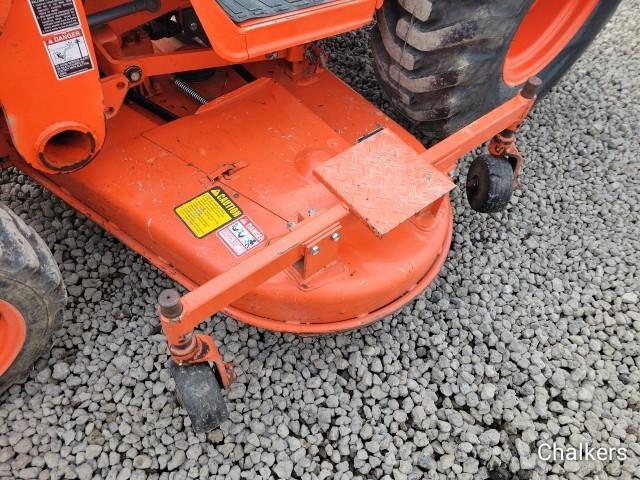 Kubota B3200 4x4 w/Ldr/Mower