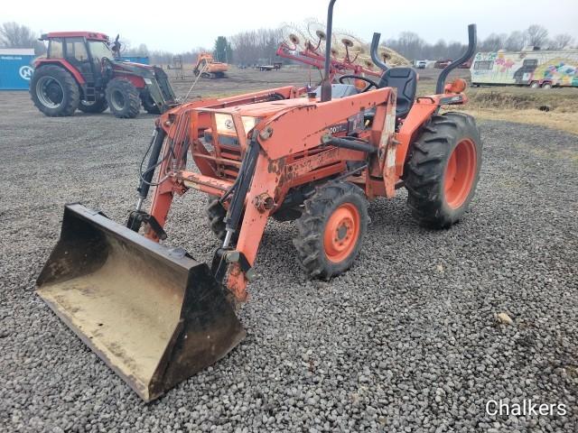 Kubota L3000 4x4 w/Ldr.