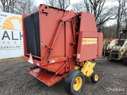 New Holland 640 Round Baler