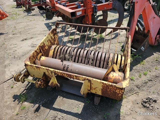 New Holland 770 Chopper w/Grass Head