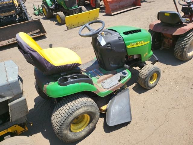 John Deere L118 Riding Mower