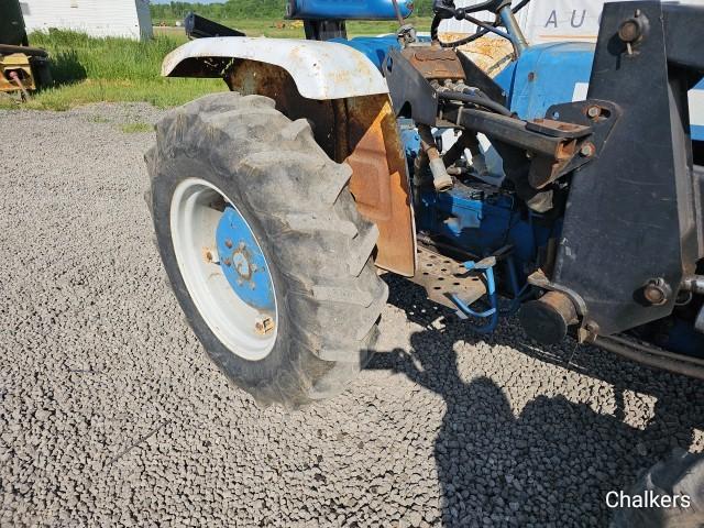 Ford 1900 4x4 w/Ldr