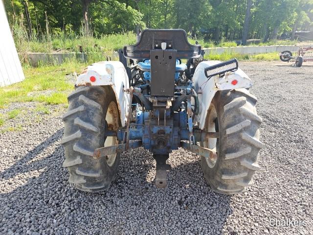 Ford 1900 4x4 w/Ldr
