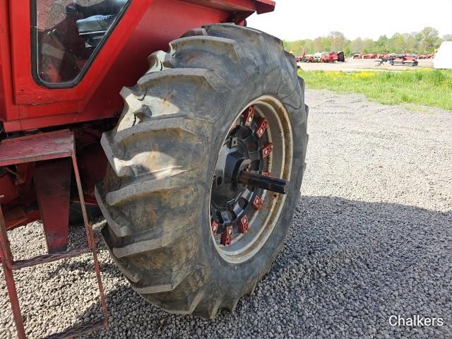 International 1066 4x4 Hydro w/Cab
