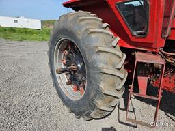 International 1066 4x4 Hydro w/Cab