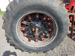 International 1066 4x4 Hydro w/Cab