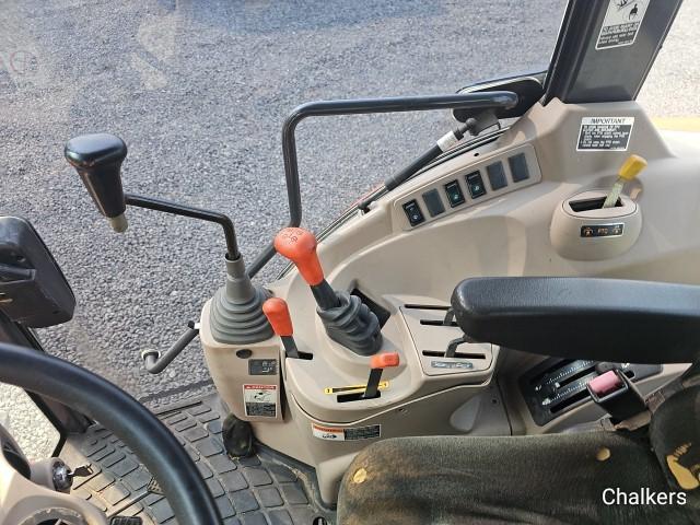 Kubota M6040 4x4 w/Cab/Ldr