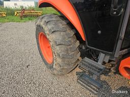 Kubota M6040 4x4 w/Cab/Ldr