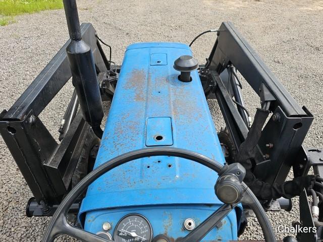 Ford 1900 4x4 w/Ldr.