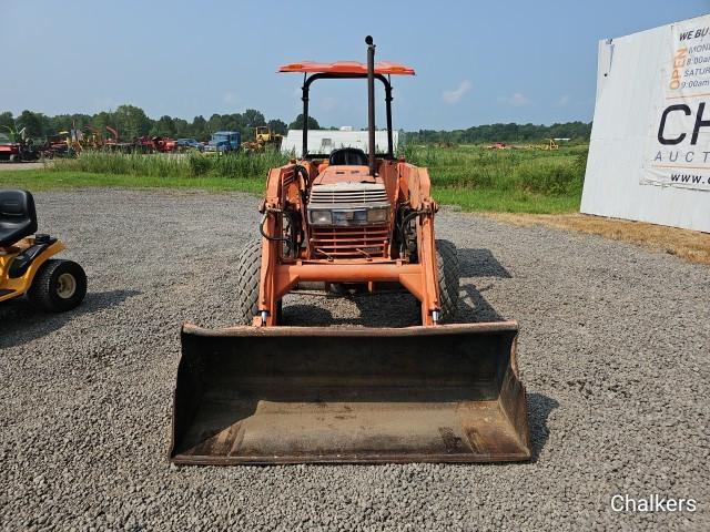 Kubota L4150 4x4 w/Ldr