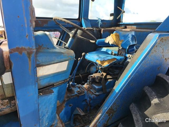 Ford 5600 2wd w/Cab