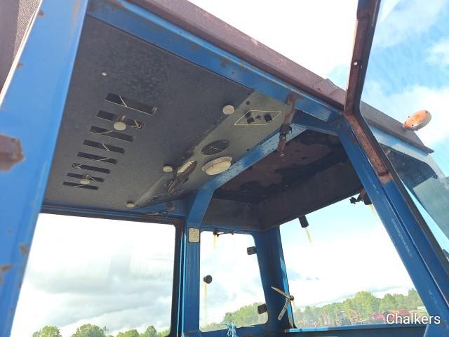 Ford 5600 2wd w/Cab