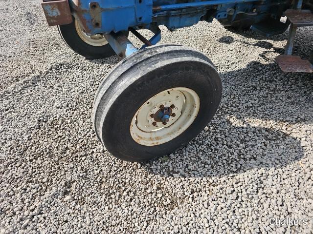 Ford 5600 2wd w/Cab