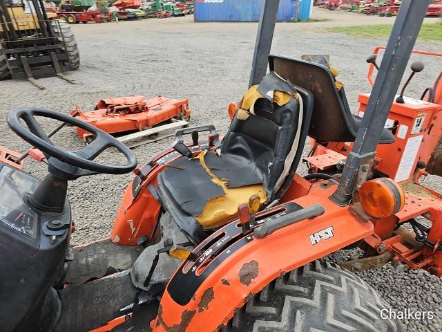 Kubota B2410 4x4 Loader Backhoe w/Belly Mower