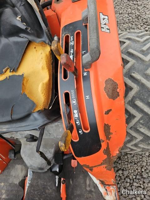 Kubota B2410 4x4 Loader Backhoe w/Belly Mower