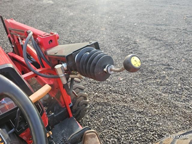Massey Ferguson 1433 4x4 w/Ldr