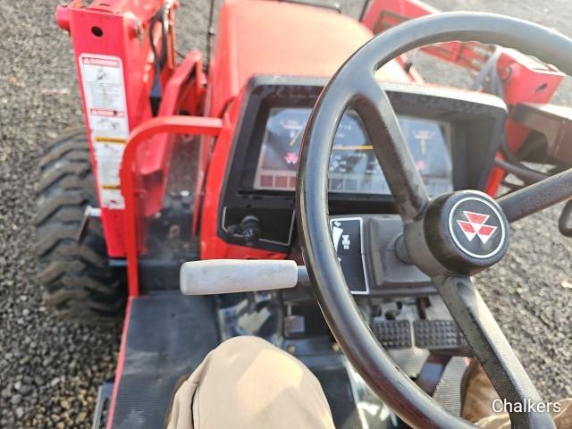 Massey Ferguson 1433 4x4 w/Ldr