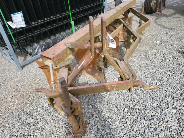 International 420 3pt. 3btm. Plow