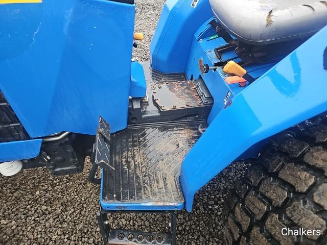New Holland T1530  4x4