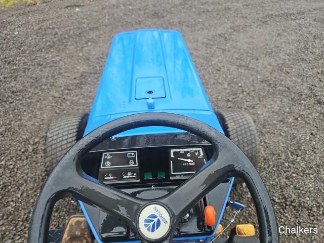 New Holland T1530  4x4