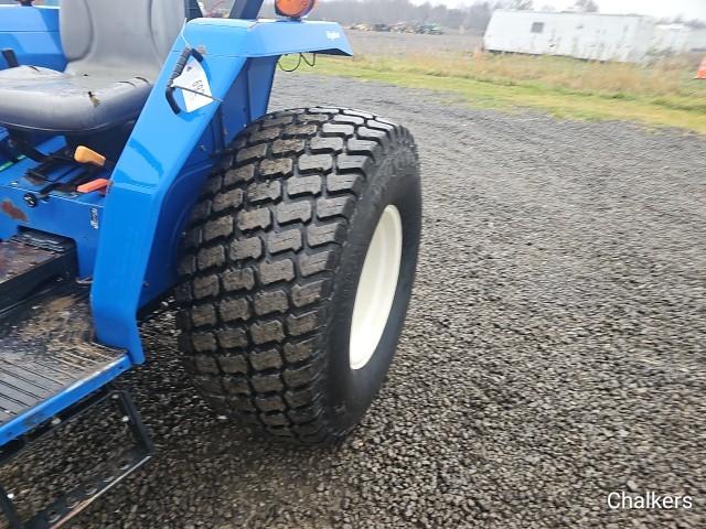 New Holland T1530  4x4