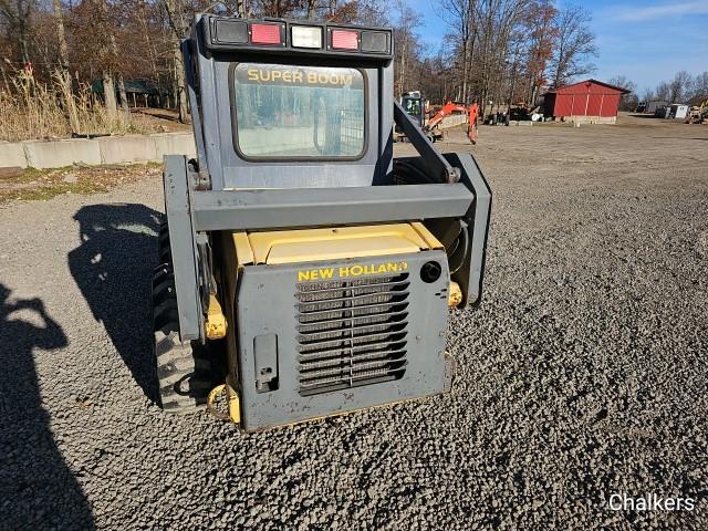 2001 New Holland LS140 Skidsteer