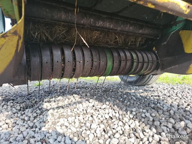 John Deere 435 Round Baler