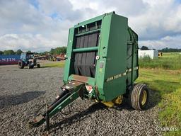 John Deere 435 Round Baler
