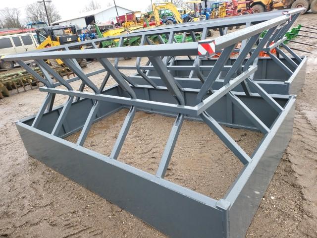 HD Bale Feeder/1 Big Square or 2 Rounds