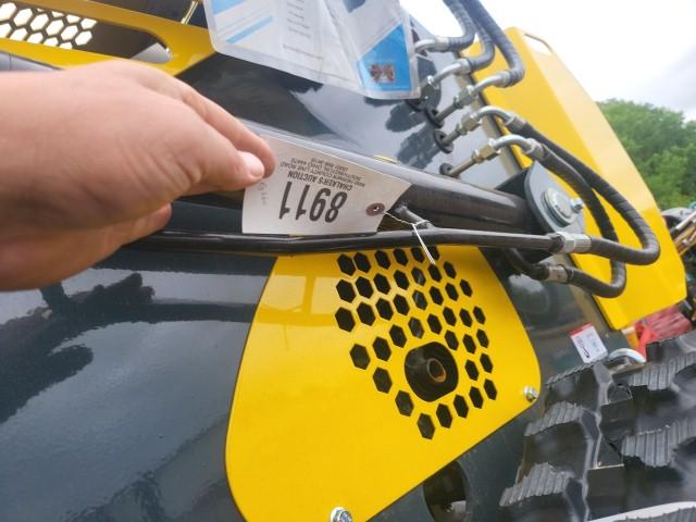 Miva EG360 Mini Gas Skidsteer/Gas/Unused