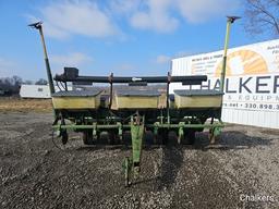 John Deere 7000 6 row Planter w/Top  Auger