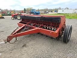 Case IH 5300 Grain Drill/18 Hole/Press Wheels/Grass