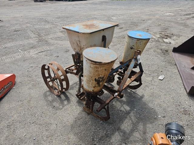 Ford 309 3pt. 2 row Corn Planter