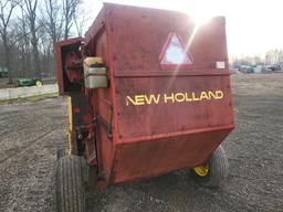 New Holland 848 Round Baler