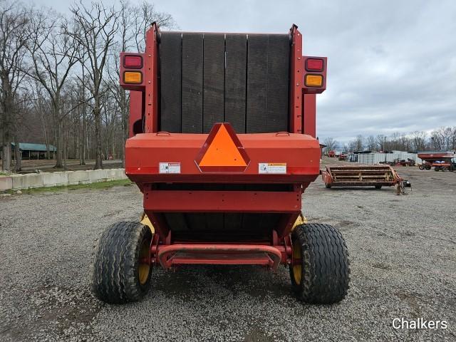 New Holland BR740 Round Baler w/Net